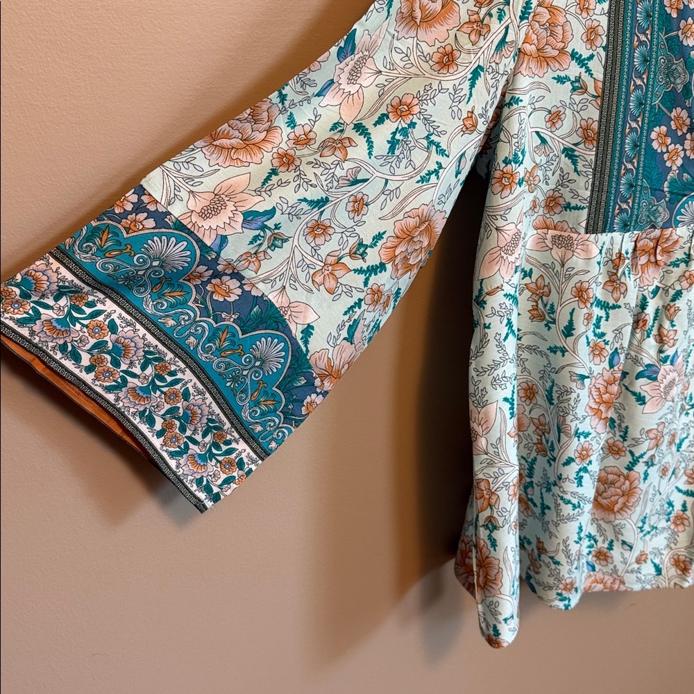 Unixseque Size Large Boho Teal & Tan Floral V-Neck Tunic Top New - Picture 5 of 5